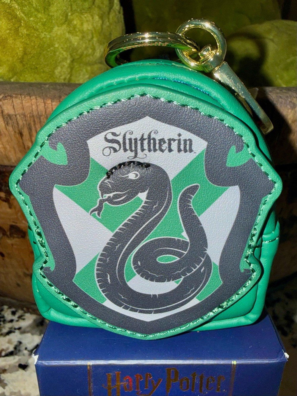 Loungefly Harry Potter Hogwarts™ Mystery Mini Backpack Keychain Charm-Slytherin